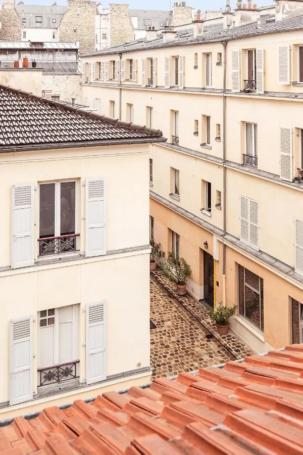 Hotel Maison Traversiere Paris