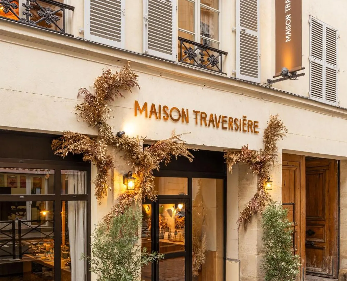 Hotel Maison Traversiere Paris