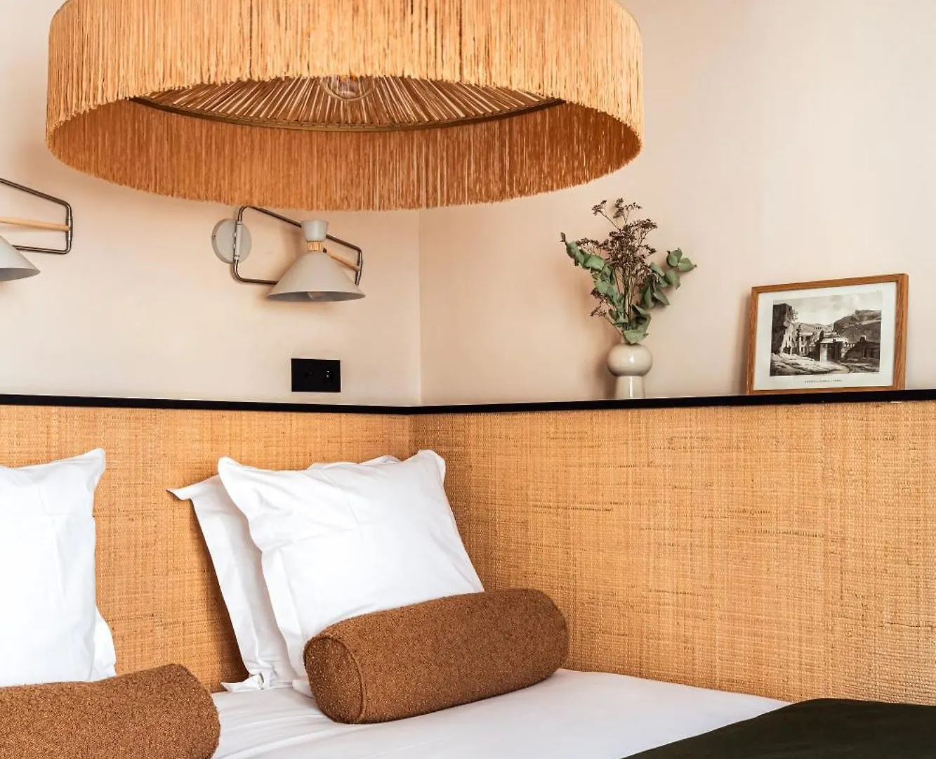 Hotel Maison Traversiere Paris France